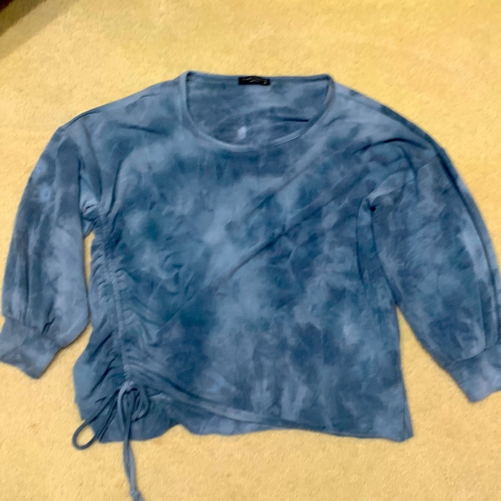 Nordstrom’s Final Touch - SO SOFT! - Long Sleeve Sweatshirt - Blue Tied Dye